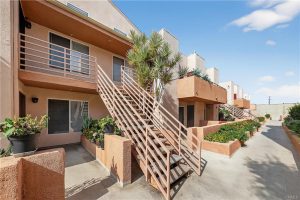 16700 Yukon Ave # 202, Torrance 90504 