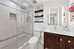 16700 Yukon Ave # 202, Torrance 90504 