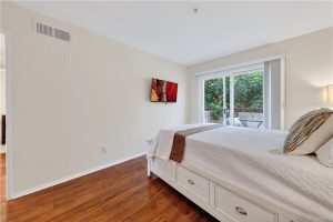 16700 Yukon Ave # 202, Torrance 90504 